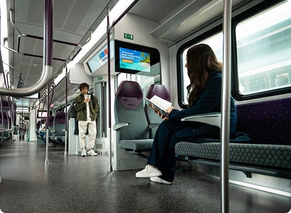 дисплей в электричку